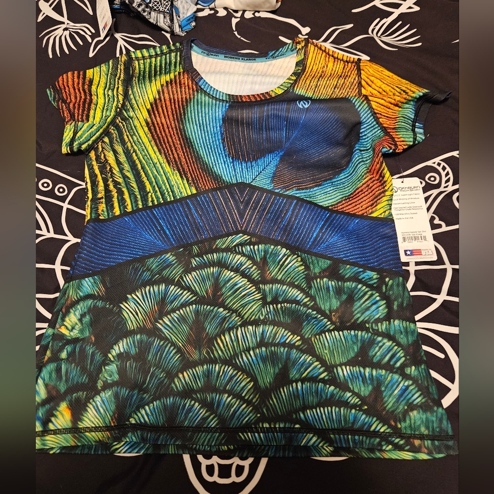 InkNBurn Peacock Tech Shirt NWT XLarge
